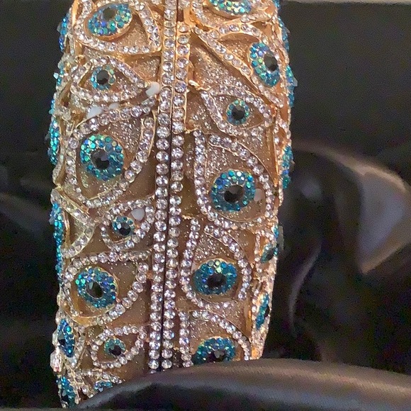 Gorgeous peacock eyespot bedazzled clutch - Picture 7 of 7
